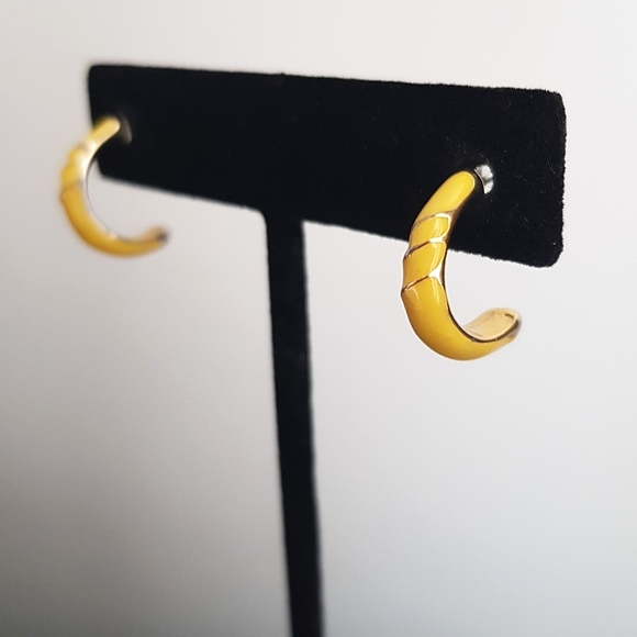 Vintage yellow earrings